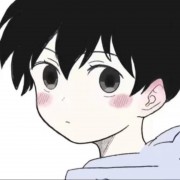 记忆像散落纸碎片