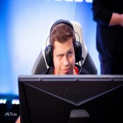 头脑小子karrigan