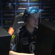 Titan的.kennyS本人