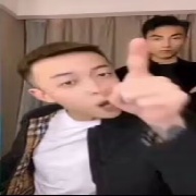 无敌暴龙战士-R1cky