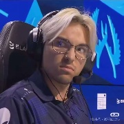 开宫的总监本人