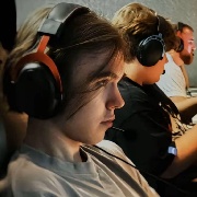 队友不发力我不玩