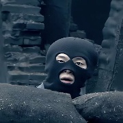 RushB在通道迷路