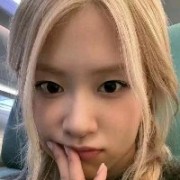 超爱朴彩英呀