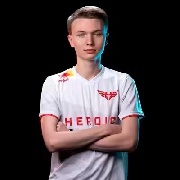 x队蛇stavn本人