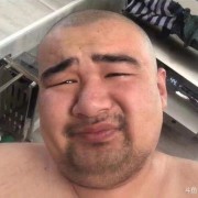 ✠皮夹克带刀子