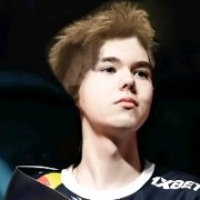 压不住的AKA胖子