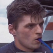 海にづいています