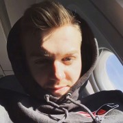 18岁的Nikooooooooooooo