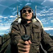 机长炸膛请求迫降