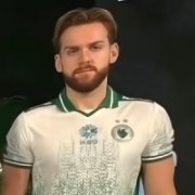 用枪法摧毁一切