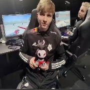 我m0nesy只进不退