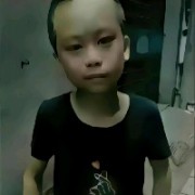 暴龙战士小孩哥