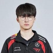 18岁的李相赫
