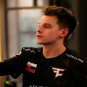 FaZeClan的fr0zen本人