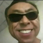 ii老人孩子先飞ii