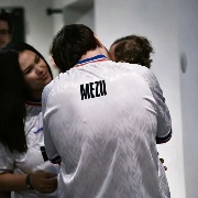 小蜜蜂的mezii本人