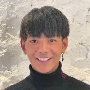 理塘烟王丁真一郎