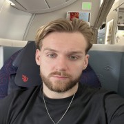 满山马骝你腚最红