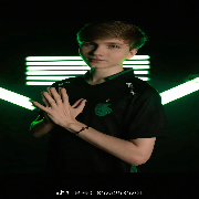 长不大的小孩monesy