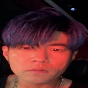 鱼汤的黑色毛衣